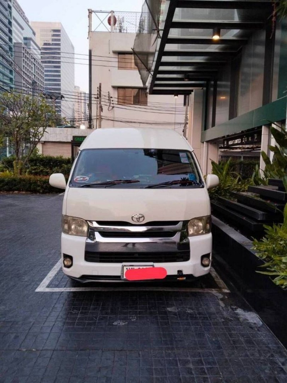 รถตู้ VIP บริการ 24 ชั่วโมง