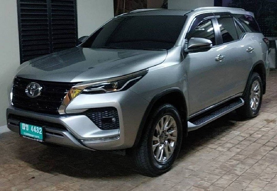 บริการรถ SUV รับส่งสนามบินเหมาต่างจังหวัด