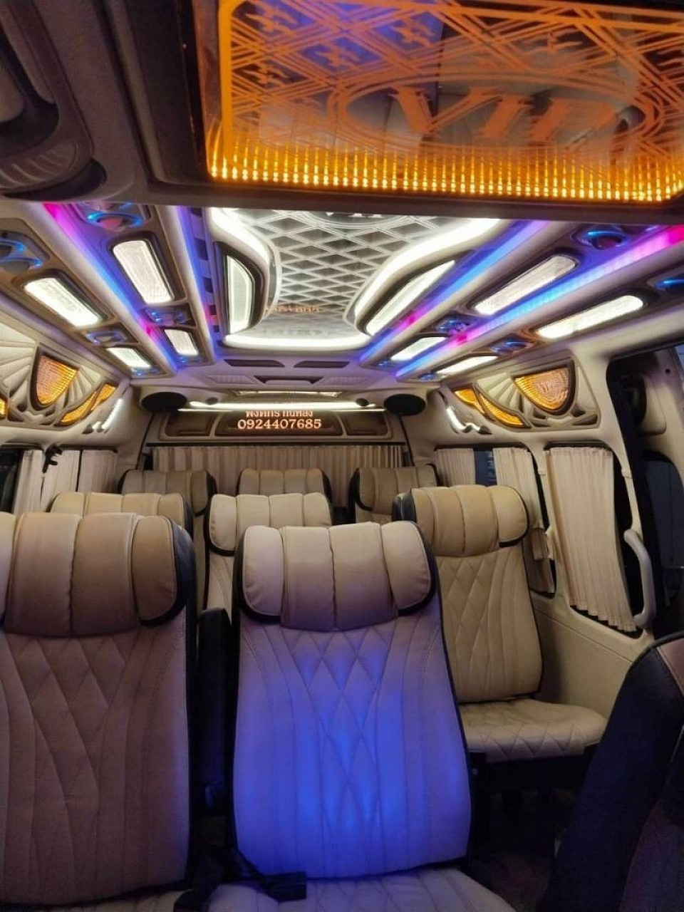 ตู้ VIP แอร์เย็นภายในสะอาดบริการ 24 ชั่วโมง