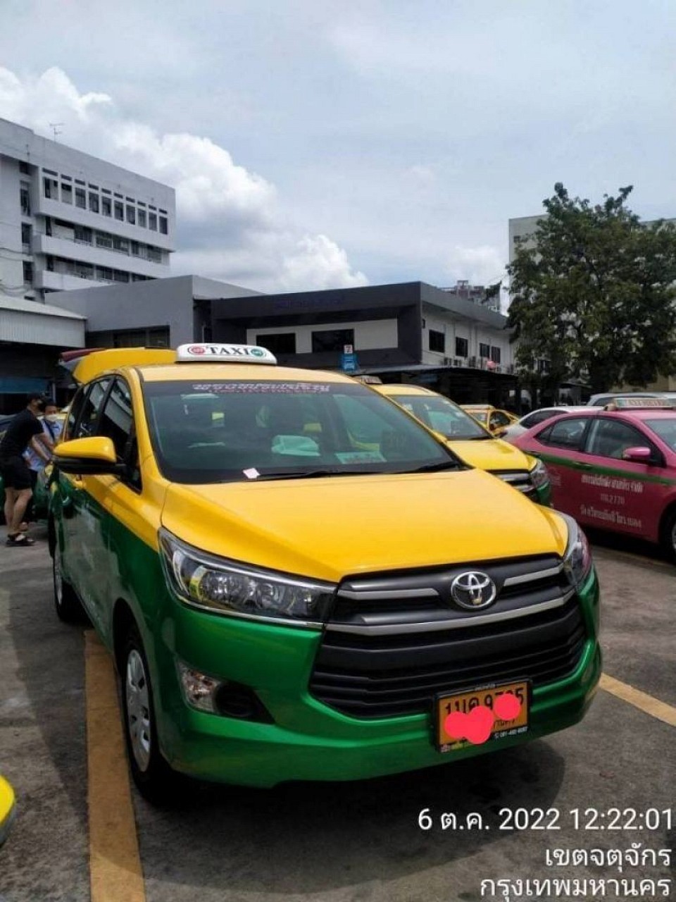 แท็กซี่ขนาดใหญ่บริการเหมาต่างจังหวัดรับส่งสนามบิน 24 ชั่วโมง